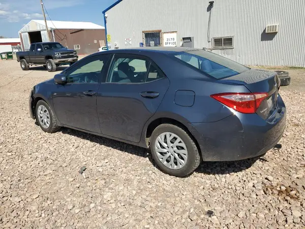 5YFBURHE3JP761663 2018 TOYOTA COROLLA - Image 2