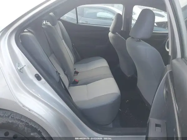 5YFBURHE3JP763087 2018 TOYOTA COROLLA - Image 8