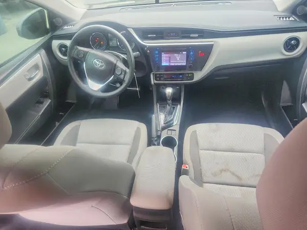 5YFBURHE3JP764837 2018 TOYOTA COROLLA - Image 8