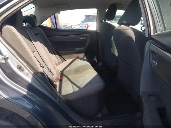 5YFBURHE3JP765163 2018 TOYOTA COROLLA - Image 8