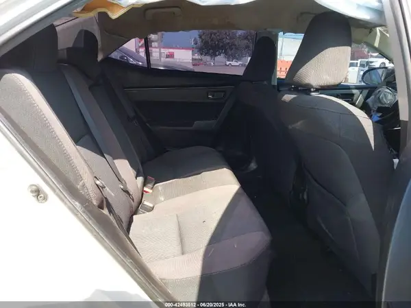5YFBURHE3JP765230 2018 TOYOTA COROLLA - Image 8