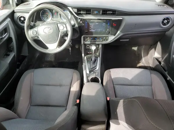 5YFBURHE3JP765566 2018 TOYOTA COROLLA - Image 8
