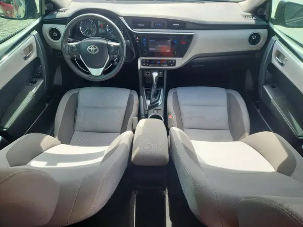 5YFBURHE3JP766555 2018 TOYOTA COROLLA - Image 8