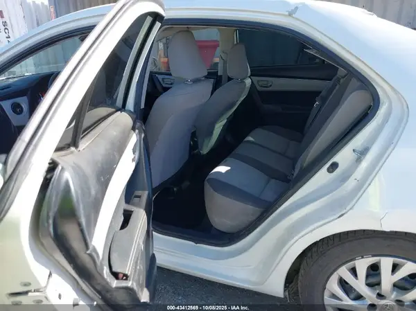5YFBURHE3JP766765 2018 TOYOTA COROLLA - Image 8