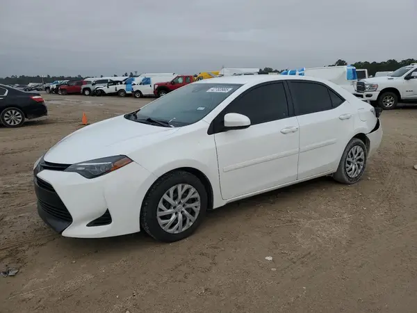 5YFBURHE3JP769584 2018 TOYOTA COROLLA - Image 1