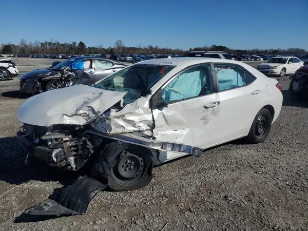 5YFBURHE3JP770699 2018 TOYOTA COROLLA - Image 1