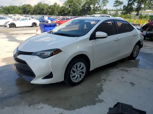 5YFBURHE3JP771383 2018 TOYOTA COROLLA - Image 1