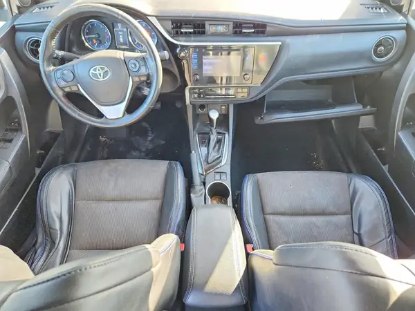 5YFBURHE3JP775658 2018 TOYOTA COROLLA - Image 8