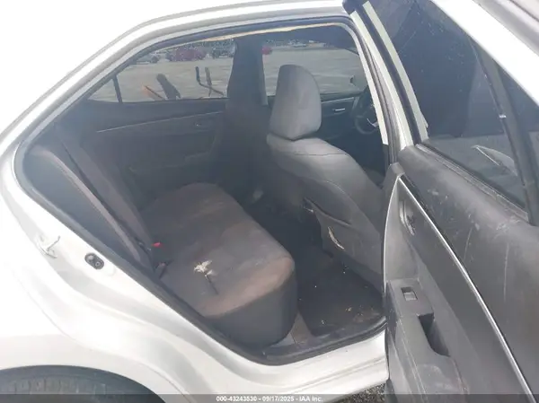 5YFBURHE3JP777863 2018 TOYOTA COROLLA - Image 8