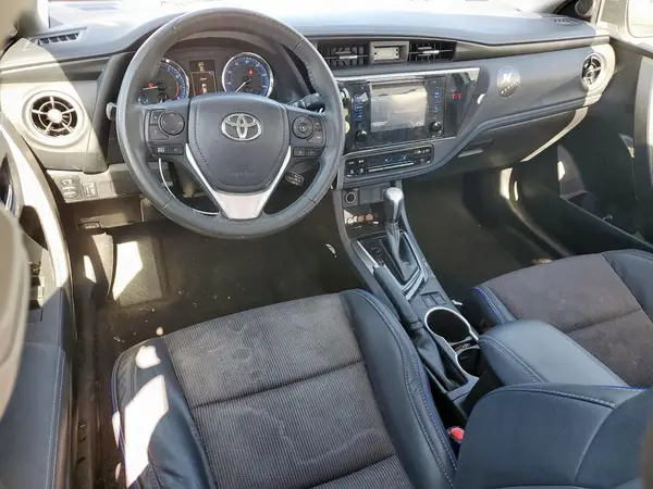 5YFBURHE3JP777975 2018 TOYOTA COROLLA - Image 8