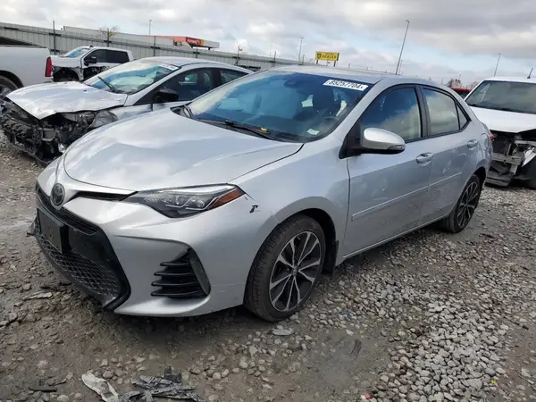 5YFBURHE3JP778432 2018 TOYOTA COROLLA - Image 1