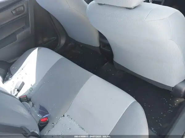 5YFBURHE3JP778768 2018 TOYOTA COROLLA - Image 8