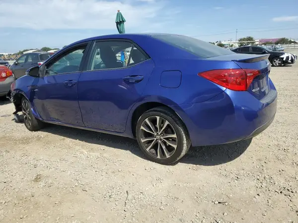5YFBURHE3JP779306 2018 TOYOTA COROLLA - Image 2