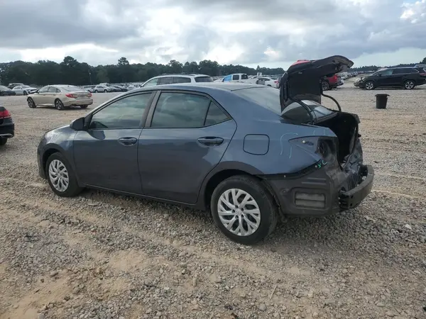 5YFBURHE3JP779922 2018 TOYOTA COROLLA - Image 2