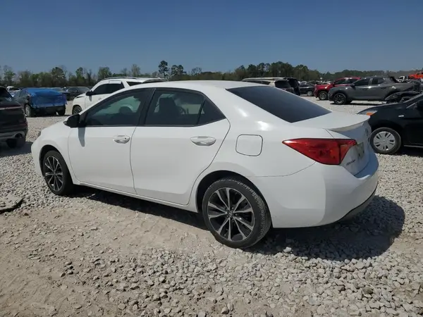 5YFBURHE3JP783047 2018 TOYOTA COROLLA - Image 2