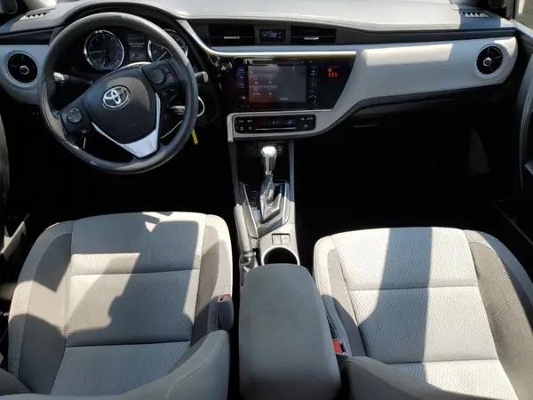 5YFBURHE3JP783405 2018 TOYOTA COROLLA - Image 8