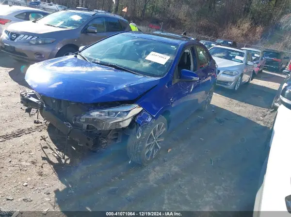 5YFBURHE3JP783713 2018 TOYOTA COROLLA - Image 2