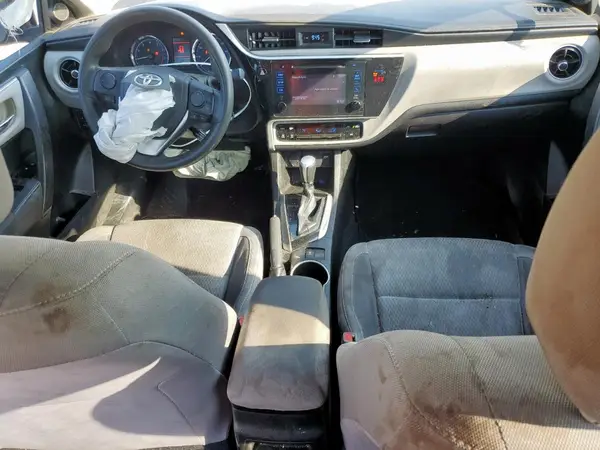 5YFBURHE3JP784778 2018 TOYOTA COROLLA - Image 8