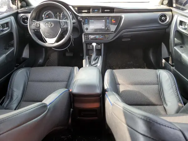 5YFBURHE3JP785557 2018 TOYOTA COROLLA - Image 8