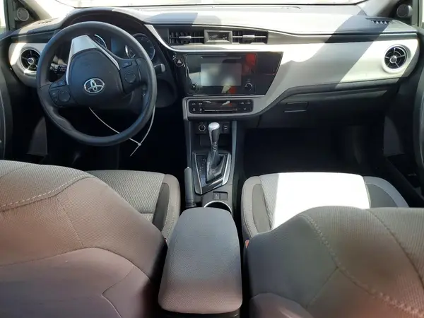 5YFBURHE3JP785705 2018 TOYOTA COROLLA - Image 8