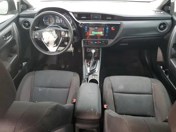 5YFBURHE3JP786773 2018 TOYOTA COROLLA - Image 8