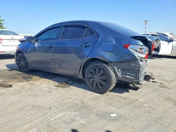 5YFBURHE3JP786918 2018 TOYOTA COROLLA - Image 2