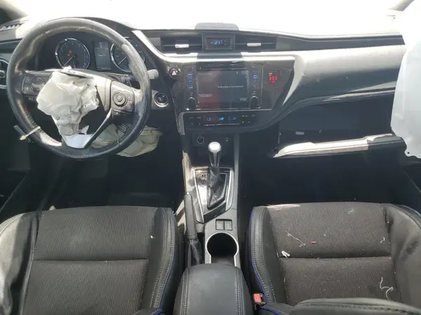 5YFBURHE3JP789043 2018 TOYOTA COROLLA - Image 8
