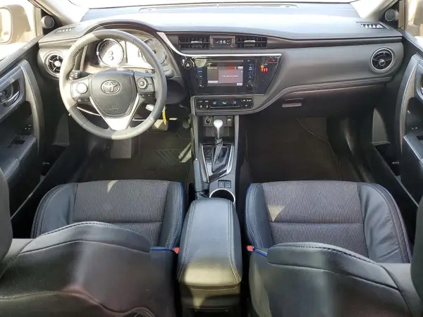 5YFBURHE3JP789656 2018 TOYOTA COROLLA - Image 8