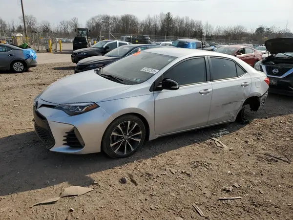 5YFBURHE3JP790189 2018 TOYOTA COROLLA - Image 1