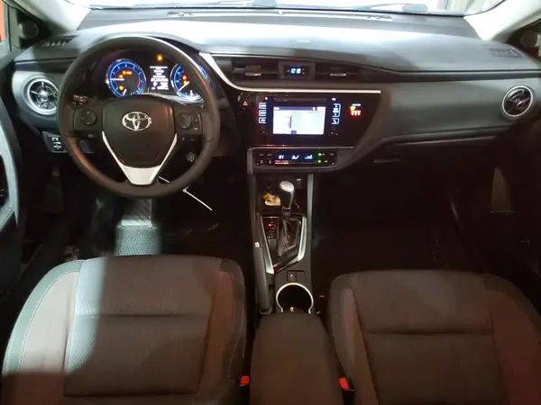 5YFBURHE3JP792959 2018 TOYOTA COROLLA - Image 8