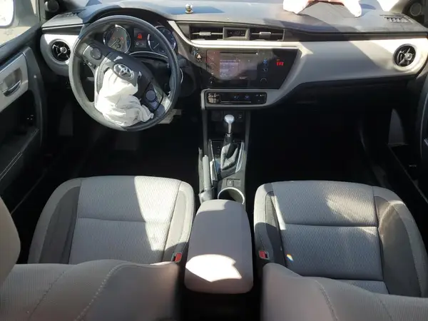 5YFBURHE3JP793707 2018 TOYOTA COROLLA - Image 8