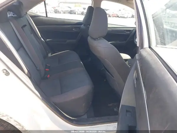 5YFBURHE3JP796106 2018 TOYOTA COROLLA - Image 8