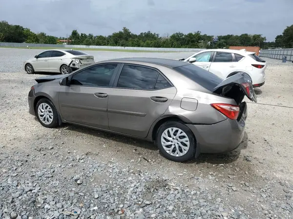 5YFBURHE3JP796669 2018 TOYOTA COROLLA - Image 2