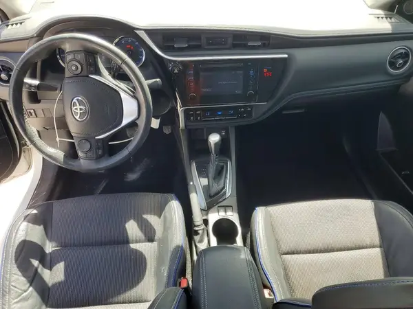 5YFBURHE3JP798955 2018 TOYOTA COROLLA - Image 8