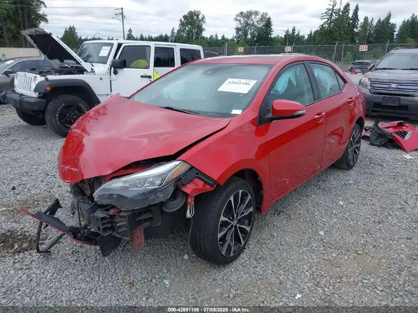 5YFBURHE3JP803443 2018 TOYOTA COROLLA - Image 2