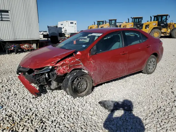 5YFBURHE3JP806522 2018 TOYOTA COROLLA - Image 1