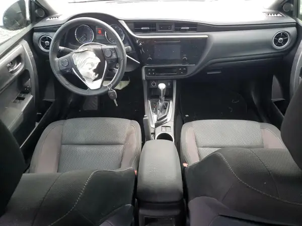 5YFBURHE3JP810666 2018 TOYOTA COROLLA - Image 8