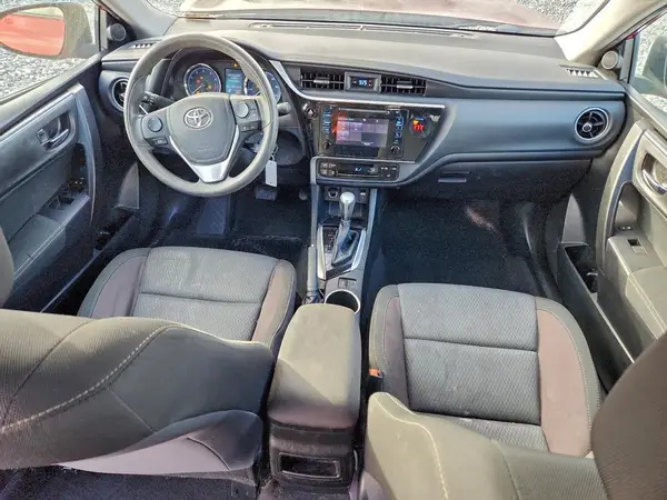 5YFBURHE3JP813485 2018 TOYOTA COROLLA - Image 8
