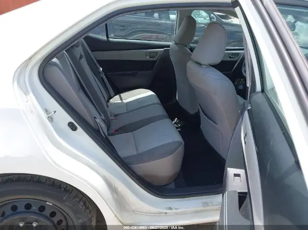 5YFBURHE3JP813888 2018 TOYOTA COROLLA - Image 8
