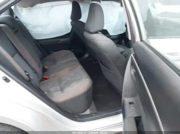 5YFBURHE3JP814183 2018 TOYOTA COROLLA - Image 8
