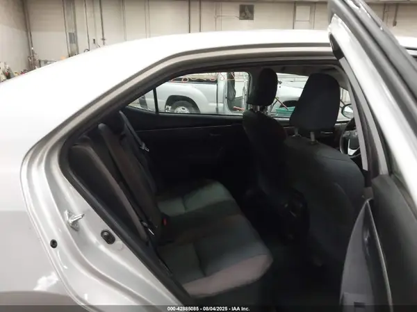 5YFBURHE3JP817066 2018 TOYOTA COROLLA - Image 8