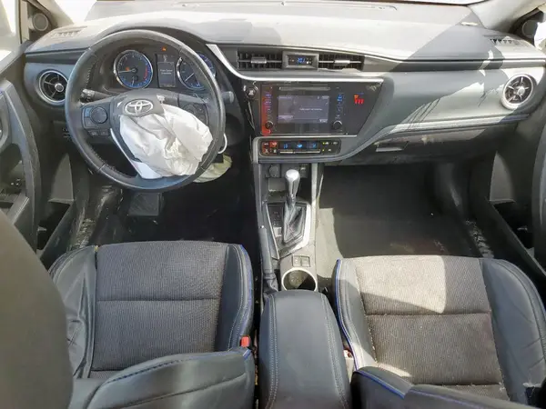 5YFBURHE3JP817195 2018 TOYOTA COROLLA - Image 8