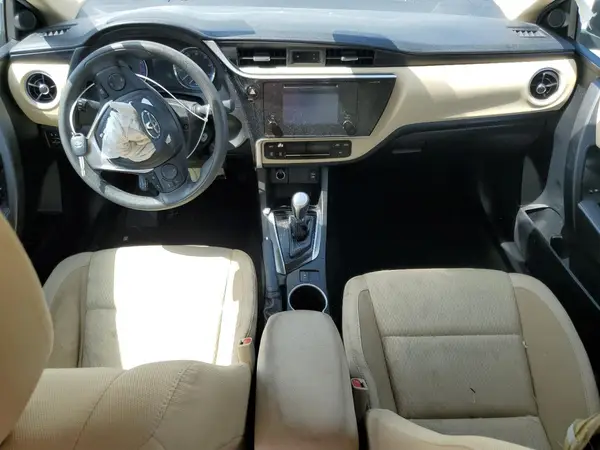 5YFBURHE3JP817472 2018 TOYOTA COROLLA - Image 8