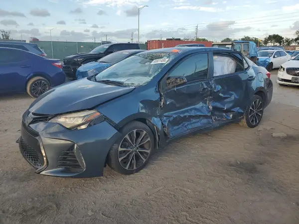 5YFBURHE3JP817827 2018 TOYOTA COROLLA - Image 1