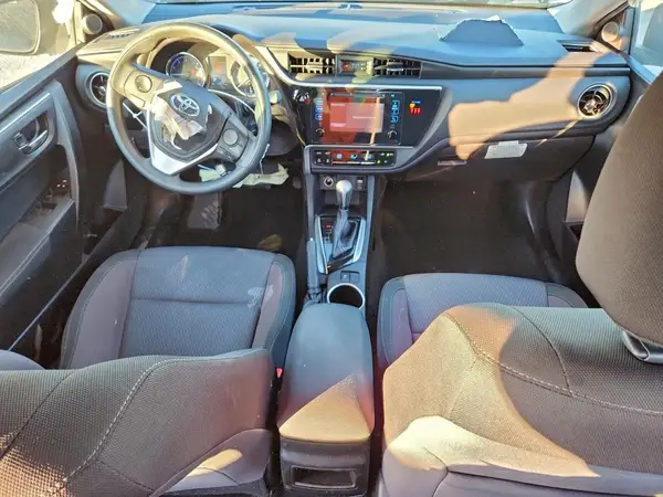 5YFBURHE3JP820422 2018 TOYOTA COROLLA - Image 8