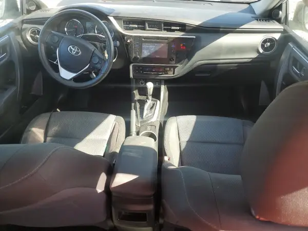 5YFBURHE3JP820436 2018 TOYOTA COROLLA - Image 8