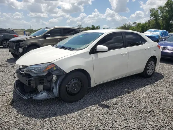 5YFBURHE3JP820615 2018 TOYOTA COROLLA - Image 1