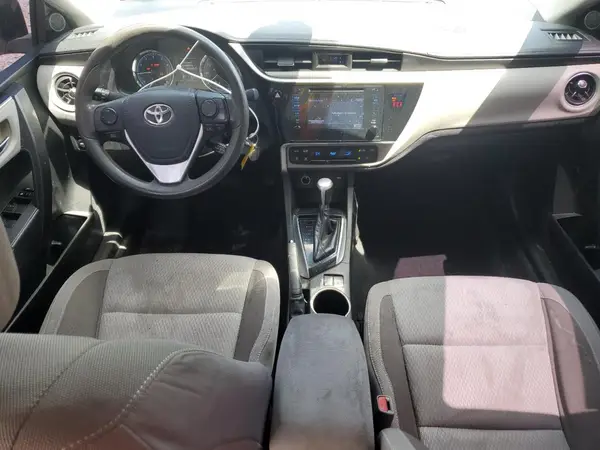 5YFBURHE3JP820615 2018 TOYOTA COROLLA - Image 8