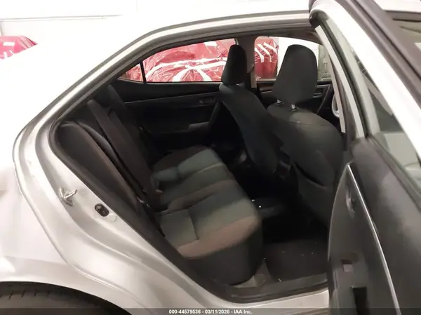 5YFBURHE3JP822591 2018 TOYOTA COROLLA - Image 8