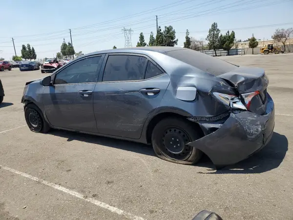 5YFBURHE3JP822784 2018 TOYOTA COROLLA - Image 2